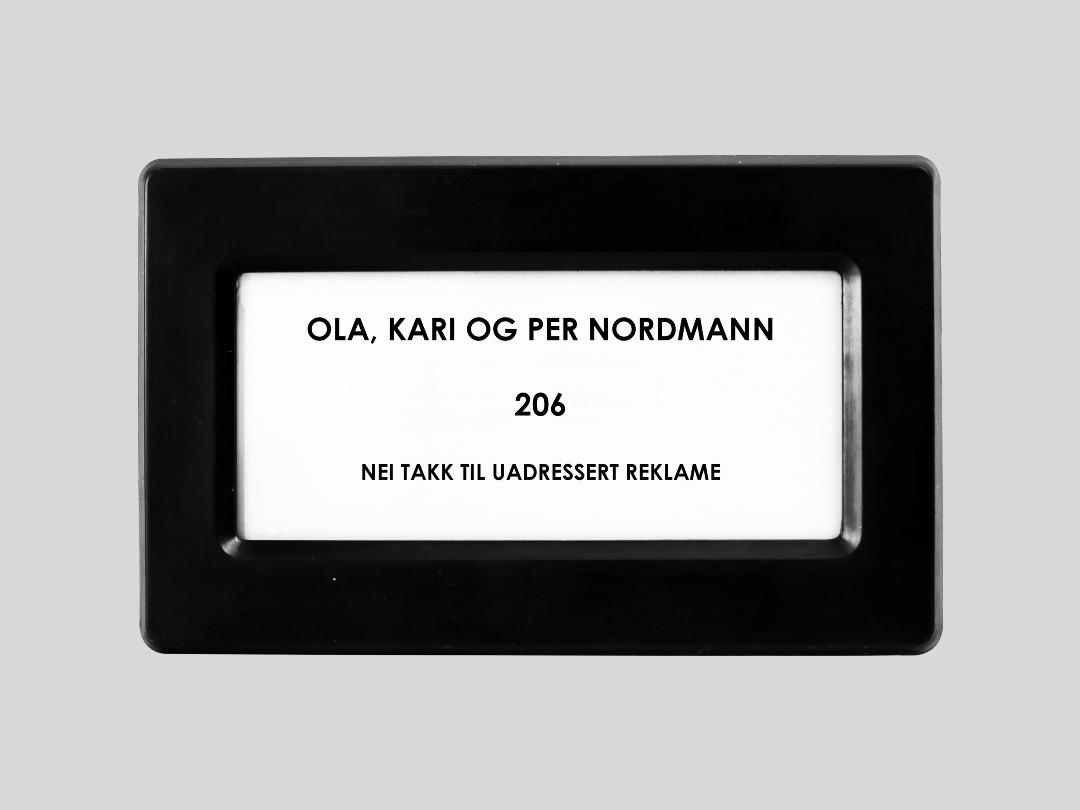 Innendørs digitalt skilt Et digitalt postkasseskilt FOTO